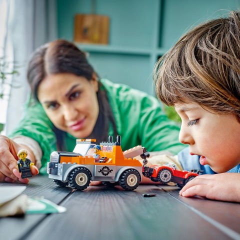 LEGO® City Çekici Kamyon ve Spor Araba Tamiri Oyun Seti 60435