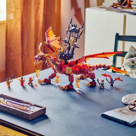 LEGO® NINJAGO® Hareket Kaynak Ejderhası Macera Oyuncağı 71822