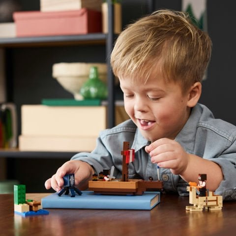 LEGO® Minecraft® Korsan Gemisi Yolculuğu Oyun Seti 21259