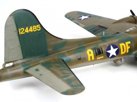 Revell Boeing B-17F Memphis Belle