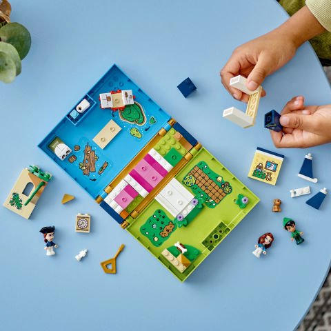 LEGO® ǀ Disney Peter Pan ve Wendy'nin Hikaye Kitabı Macerası 43220
