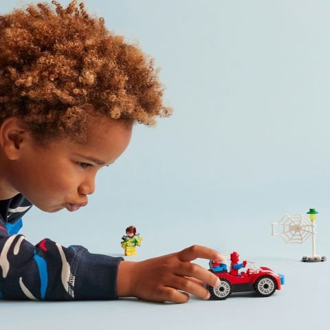 LEGO® Marvel Örümcek Adam’ın Arabası ve Doktor Oktopus 10789