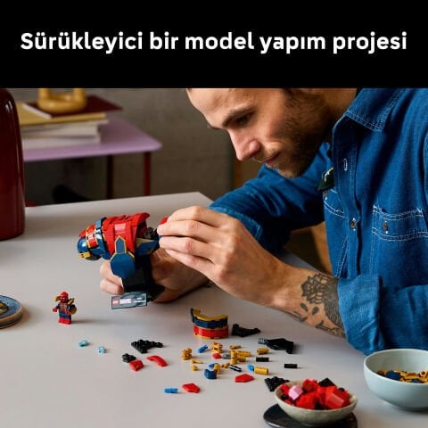 LEGO® ǀ Marvel Iron Örümcek Adam Büstü Yetişkinler için Koleksiyonluk Yapım Seti 76326