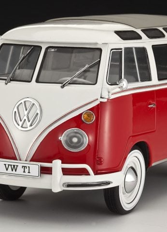 Revell Volkswagen T1 ''SAMBA BUS''
