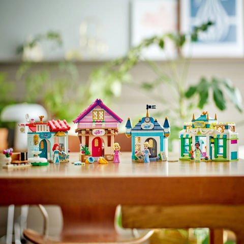 LEGO® Disney Princess™ Disney Prensesi Pazar Macerası 43246