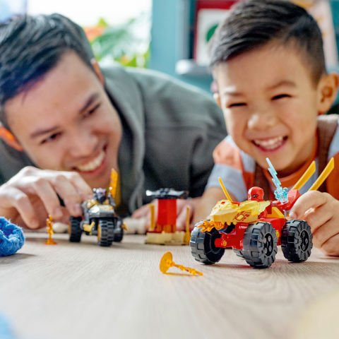 LEGO® NINJAGO® Kai ve Ras'ın Araba ve Motosiklet Savaşı 71789 Oyuncak Yapım Seti