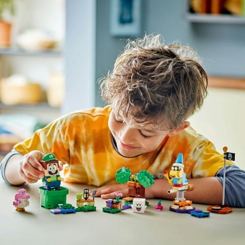 LEGO® Super Mario İnteraktif LEGO® Luigi™ ile Maceralar 71440