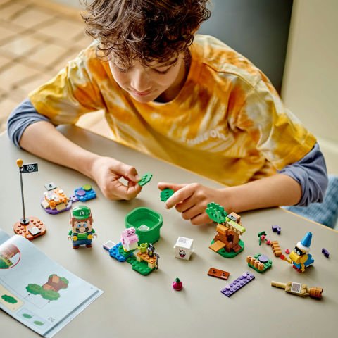 LEGO® Super Mario İnteraktif LEGO® Luigi™ ile Maceralar 71440