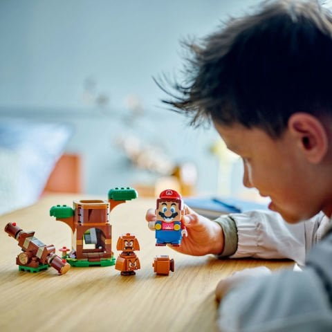 LEGO® Super Mario Goomba Oyun Parkı 71433