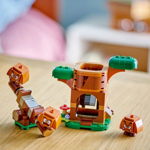 LEGO® Super Mario Goomba Oyun Parkı 71433
