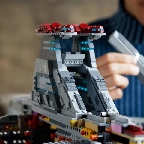 LEGO® Özel Venator Sınıfı Cumhuriyet Saldırı Kruvazörü 75367
