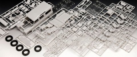 Revell Model Set Land Rover III