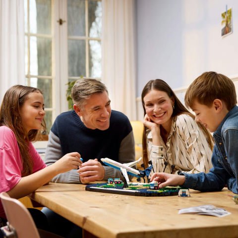 LEGO® Seyahat Anıları Dünya Haritası Oyuncak Yapım Seti 41838