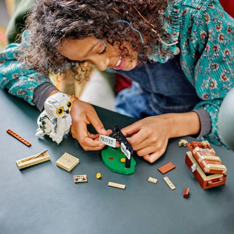 LEGO® Harry Potter™ Hedwig™, Privet Drive 4 Numara’da 76425 -Harry Potter Hayranları için Koleksiyonluk Yaratıcı Oyuncak Yapım Seti