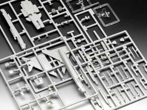 Revell Model Set Eurofighter Typhoon RAF
