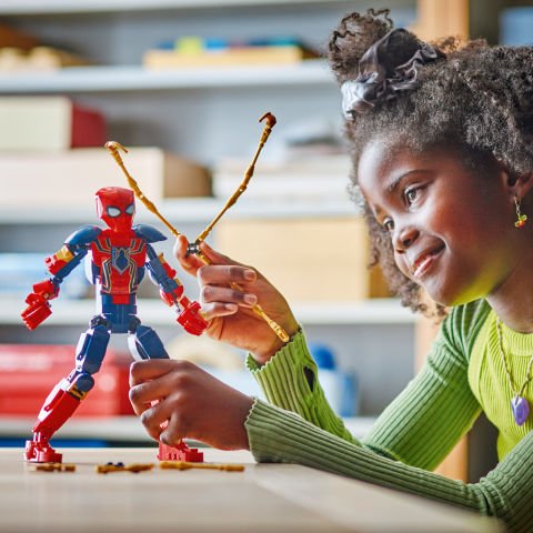 LEGO® Marvel Iron Örümcek Adam Yapım Figürü 76298