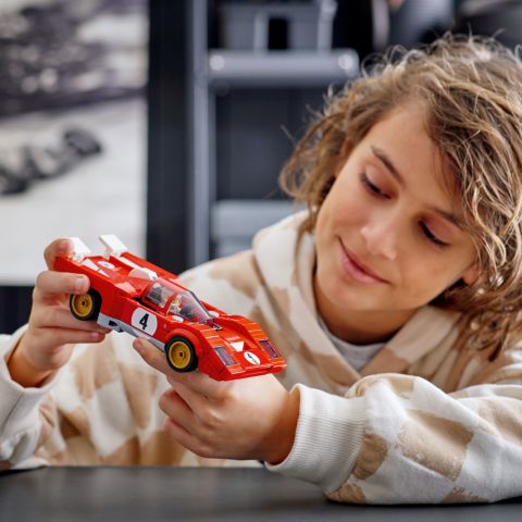 LEGO® Speed Champions 1970 Ferrari 512 M 76906 - 8 Yaş ve Üzeri Çocuklar ve Araba Meraklıları için Harika bir Oyuncak Yapım Seti