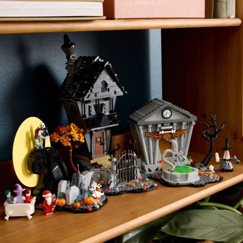 LEGO® Ideas Noel Gecesi Kabusu Diorama Seti 21351