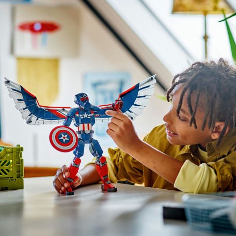 LEGO® Marvel Kaptan Amerika ile Red Hulk Savaşı 76296