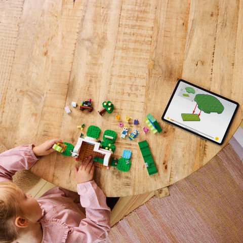 LEGO® Animal Crossing™ Able Sisters Giyim Mağazası Rol Yapma Yapım Seti 77055