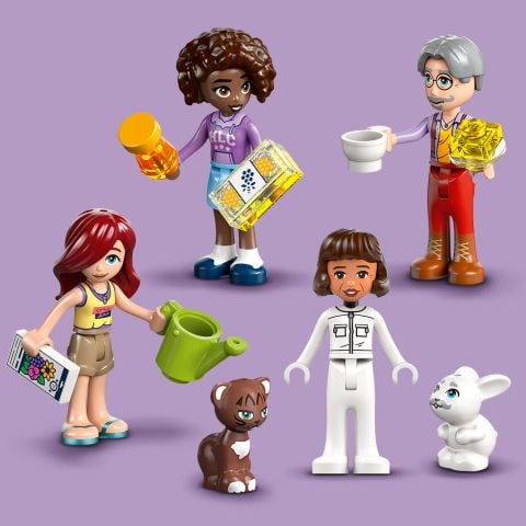 LEGO® Friends Arıcıların Evi ve Çiçek Bahçesi Yapım Seti 42669