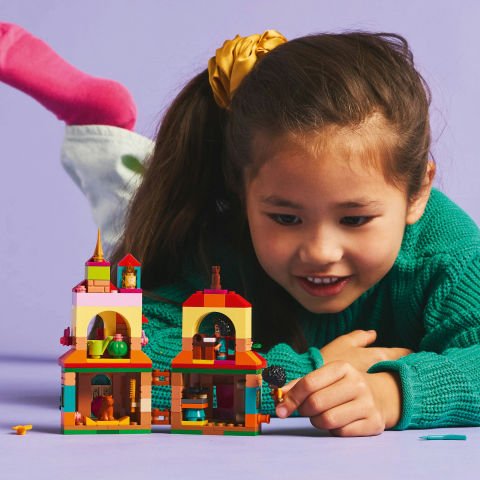 LEGO® ǀ Disney Mini Enkanto Evi İnşa Edilebilen Fantastik Oyuncak 43261