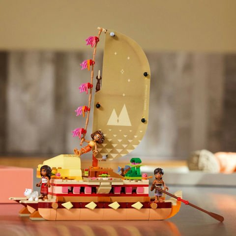 LEGO® ǀ Disney Moana’nın Macera Kanosu Fantastik Oyuncak Model Seti 43270