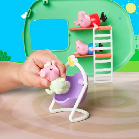 Peppa Pig Üç Küçük Domuzcuk Karavan