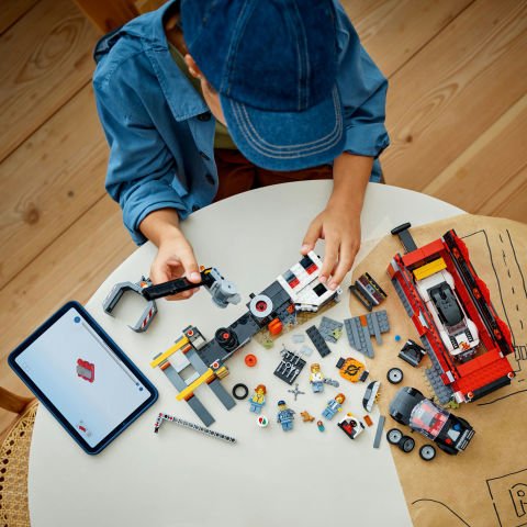 LEGO® City Hurdalık ve Arabalar, 7 Yaş ve Üzeri İçin Hurdalık İşçisi Oyuncağı 60472