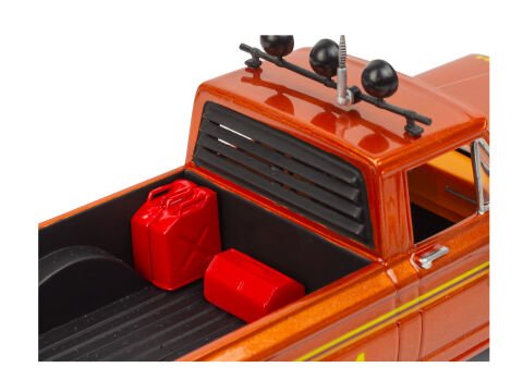 ‘79 Jeep J10 Pickup with Camper Top Model Kit