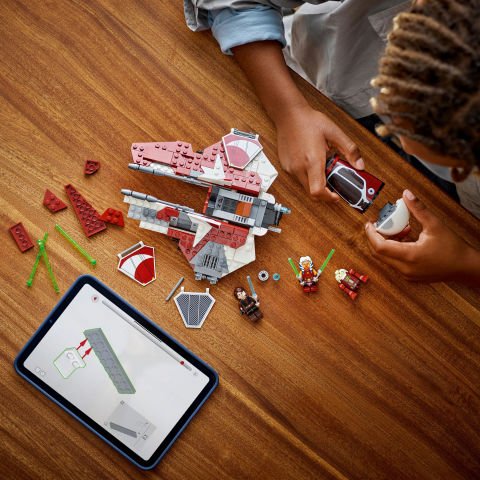 LEGO® Star Wars™ Ahsoka’nın Jedi Interceptor™’ı Starfighter Yapım Oyuncağı 75401