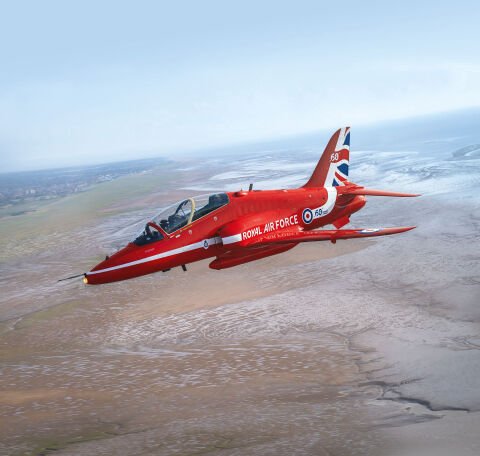 BAe Hawk T.1A ''RAF Red Arrows'' Model Kit
