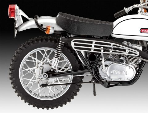 Revell Yamaha 250 DT 1