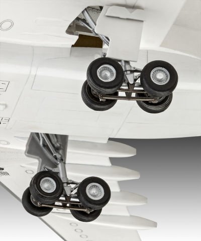 Revell Airbus A330-300 Lufthansa New Livery