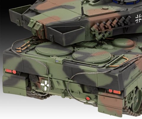 Revell Leopard 2 A6M