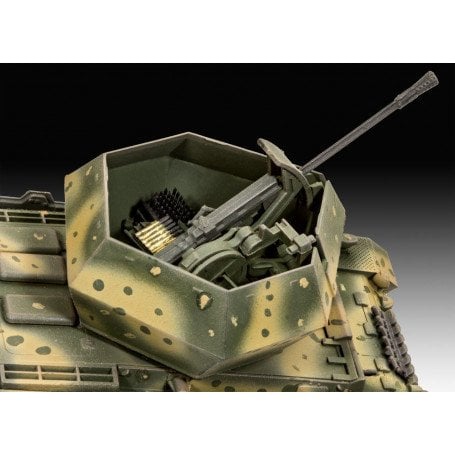 Revell Flakpanzer III''Ostwind'' (3,7 cm Flak 43)