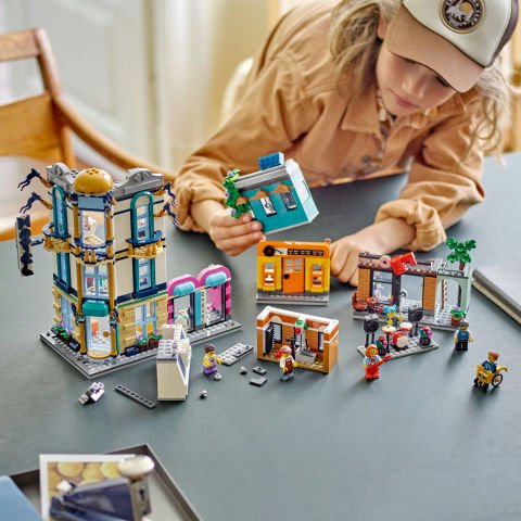LEGO® Creator Ana Cadde 31141