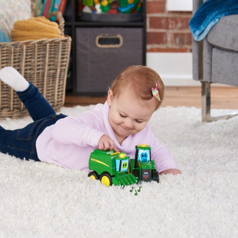 John Deere Fonksiyonlu Traktör Johnny veya Biçerdöver Corey