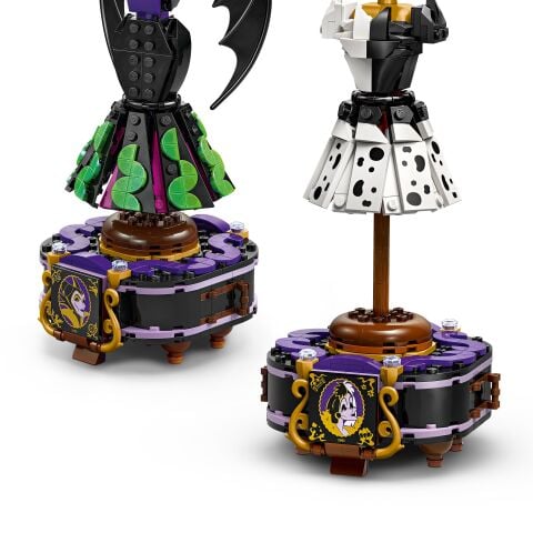 LEGO® Malefiz'in ve Cruella De Vil'in Elbiseleri 43262