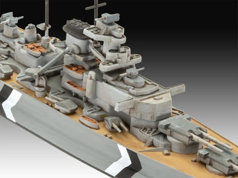 Revell Gift Set The Legendary Bismarck (1:700 & 1:1200)